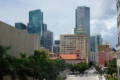 Fahrt mit dem Metromover durch Downtown Miami