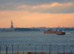 Blick von der Brooklyn Heights Promenade auf die Freiheitsstatue