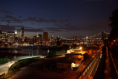 Blick von der Brooklyn Heights Promenade auf die Brooklyn Bridge und Manhattan