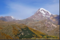 Der 5.047 m hohe Kasbek bildet die Grenze zu Russland