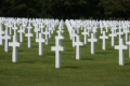 Omaha-Beach - Amerikanischer Soldatenfriedhof - An die 10.000 Grber befinden sich in dieser sehr gepflegten Anlage