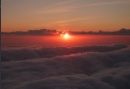 Mitternachtssonne beim Landeanflug auf Keflavik