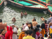 Morgenrituale am Ganges