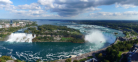 Niagara Flle - Ausblick vom Skylon Tower auf die amerikanischen Flle (links) und die kanadischen Flle (rechts)