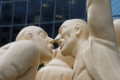 Skulptur La Foule Illumine